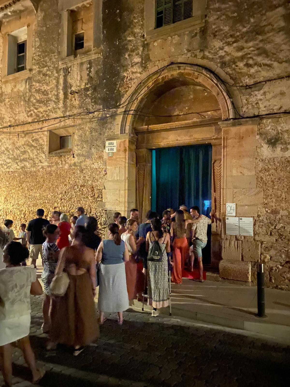 Entrada de la instal·lació a la Nit de l’Art de Campos