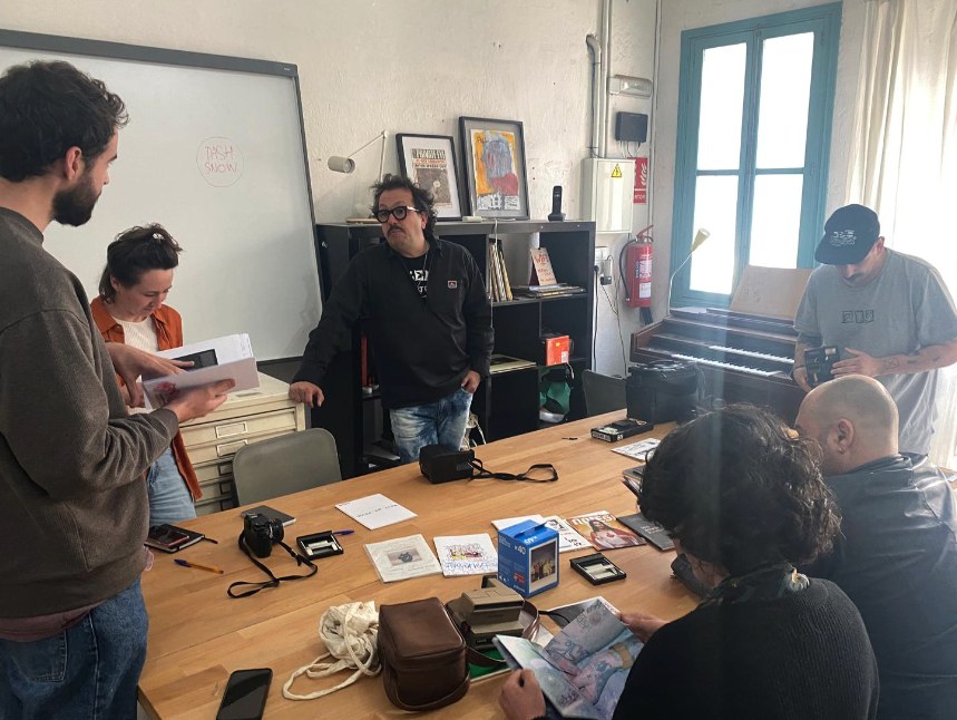 Taller de fotografia Polaroid amb Margarito de la Guetto